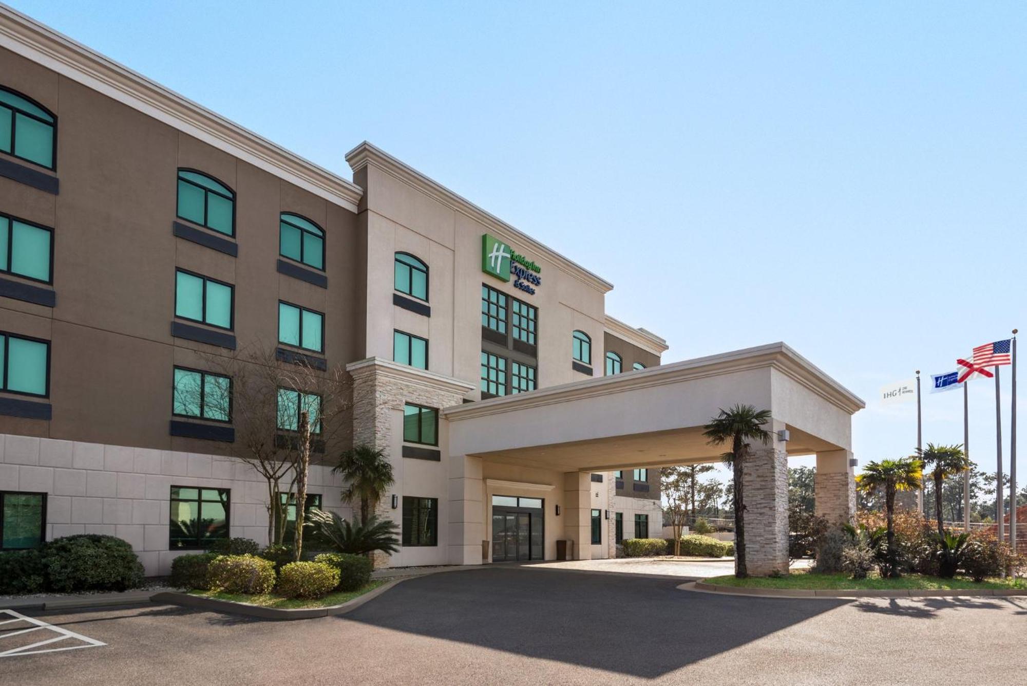 Holiday Inn Express & Suites Mobile West I-10 By Ihg Tillmans Corner Buitenkant foto