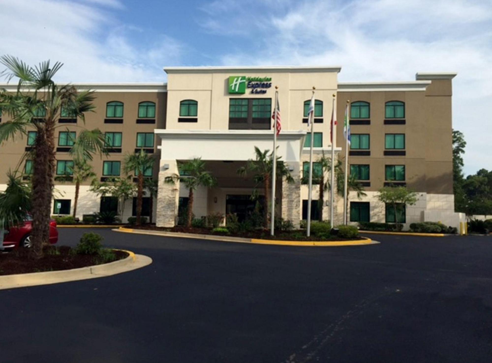 Holiday Inn Express & Suites Mobile West I-10 By Ihg Tillmans Corner Buitenkant foto