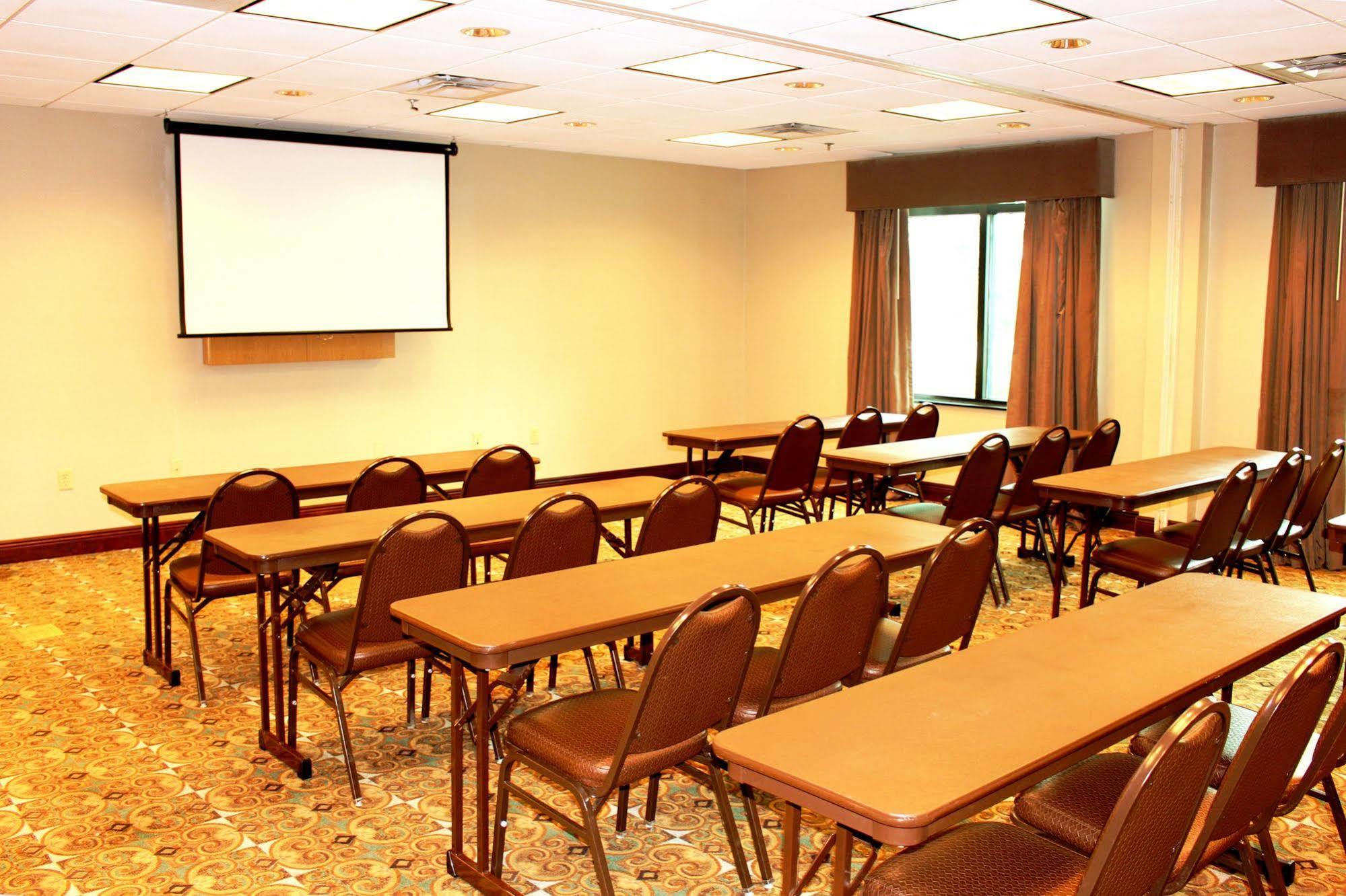 Holiday Inn Express & Suites Mobile West I-10 By Ihg Tillmans Corner Buitenkant foto